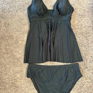 Black Women’s Tankini Swim Set
